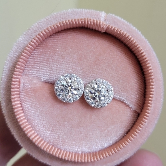 1 Carat Halo Certified Moissanite Stud Earrings NEW - Picture 3 of 15